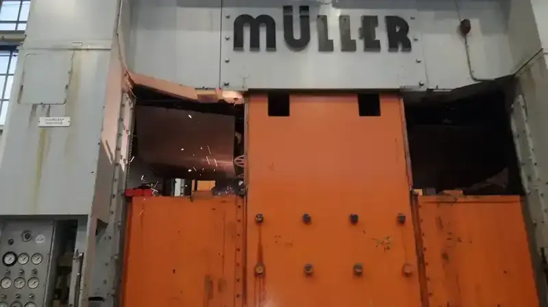 Entretien et arrêts usine